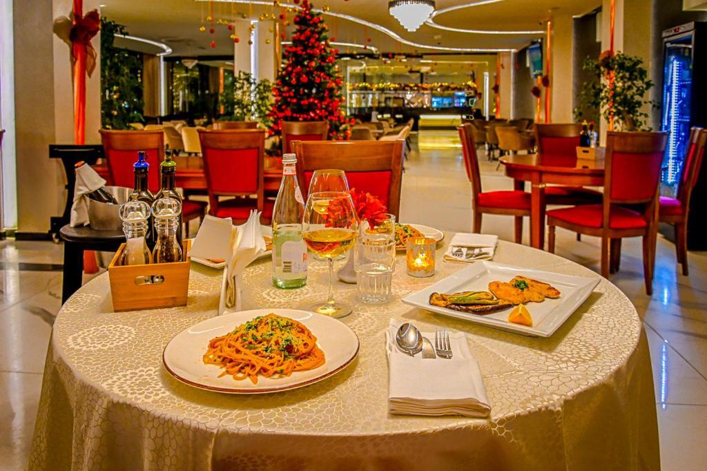 Hotel Vivas Durrës 外观 照片