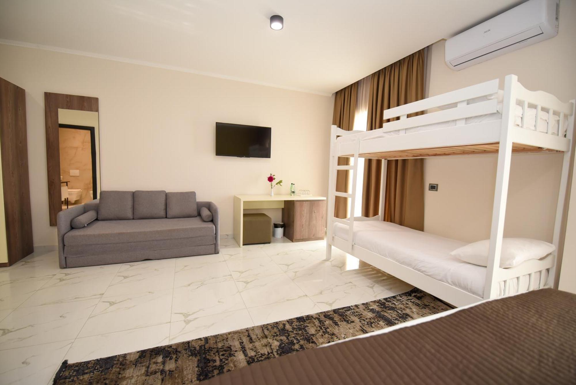 Hotel Vivas Durrës 外观 照片