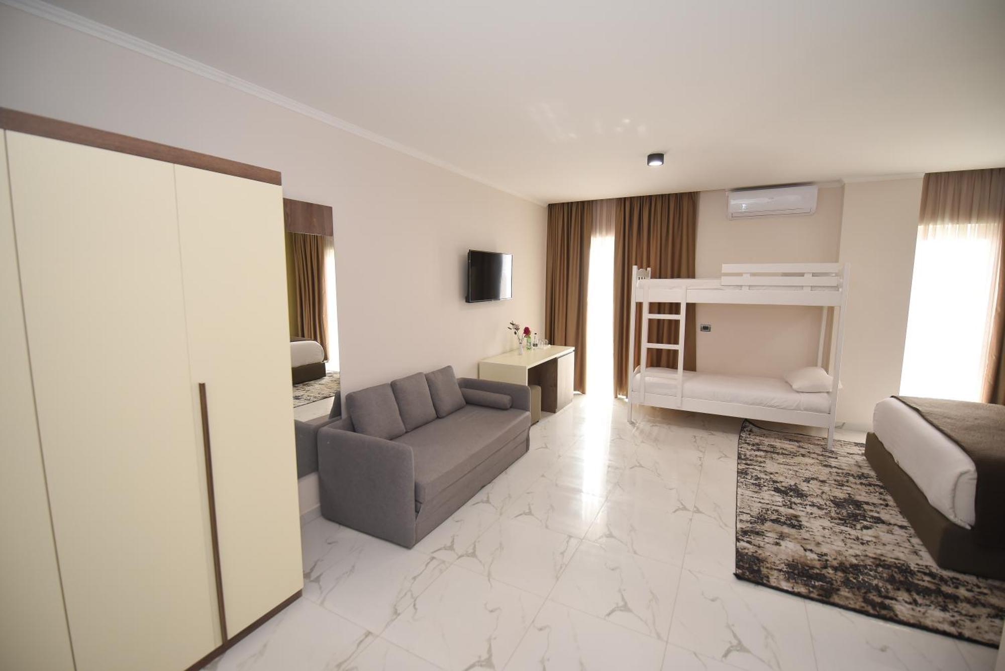 Hotel Vivas Durrës 外观 照片