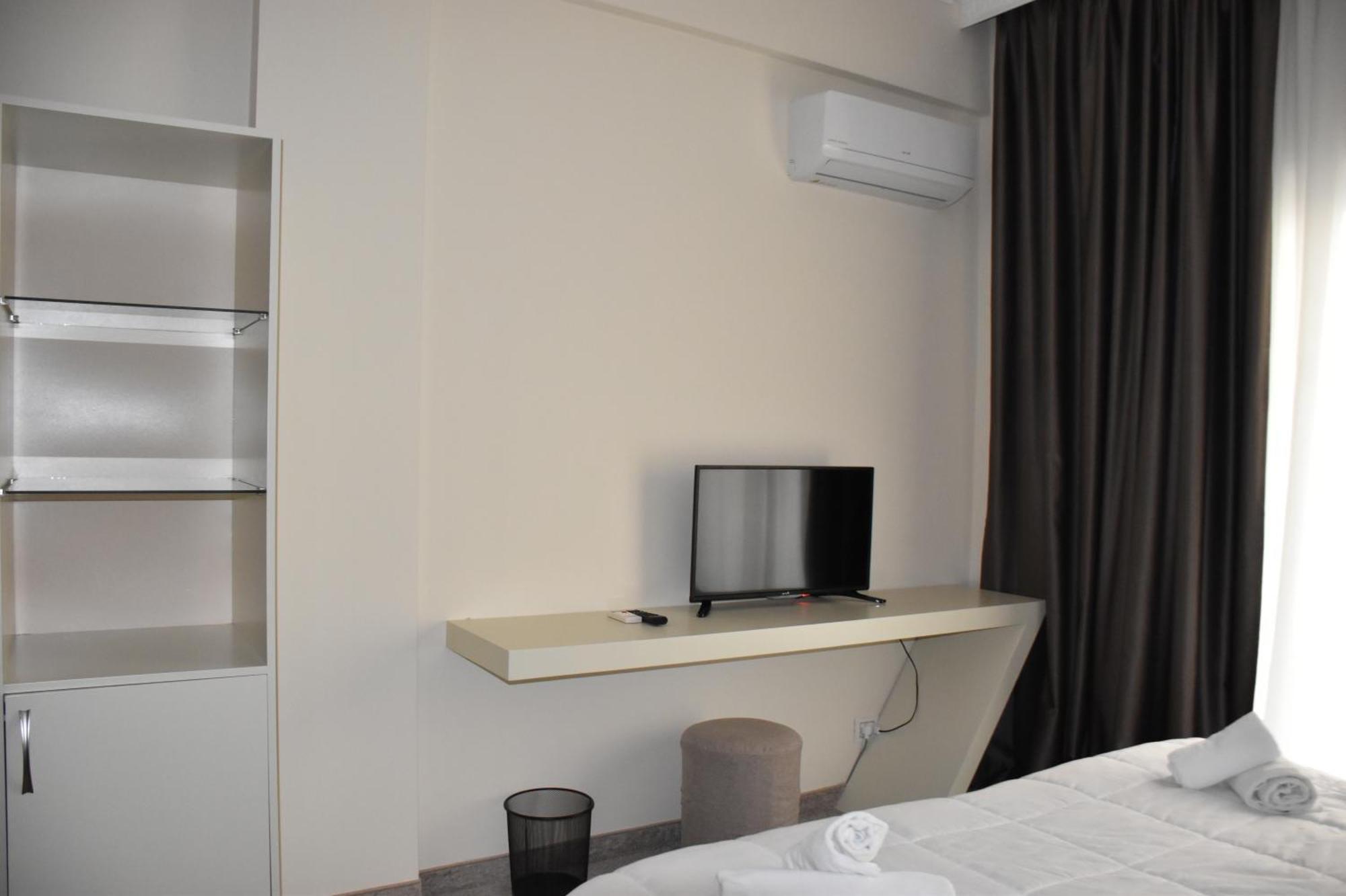 Hotel Vivas Durrës 外观 照片